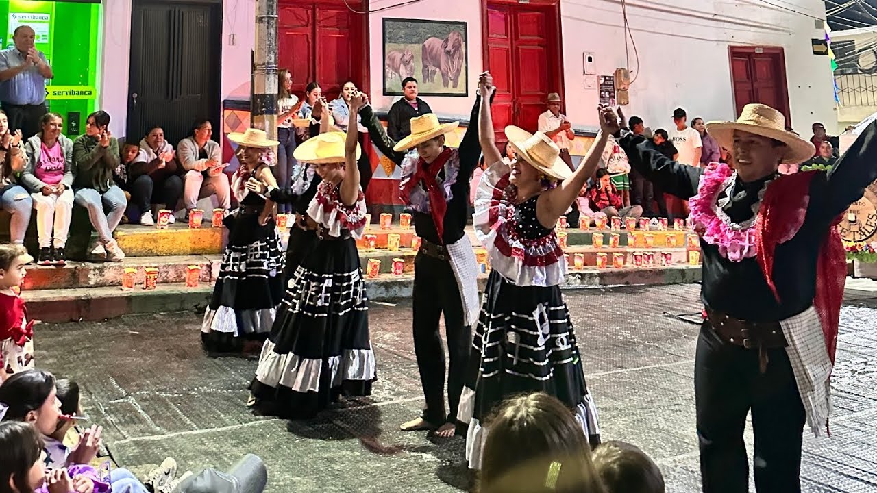 FESTIVAL NACIONAL DE DANZA DANZANDO ENTRE CAFETALES 