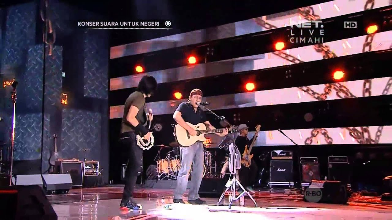 Iwan Fals Konser Suara Untuk Negeri Cimahi ft Gigi - Great - Mata Dewa