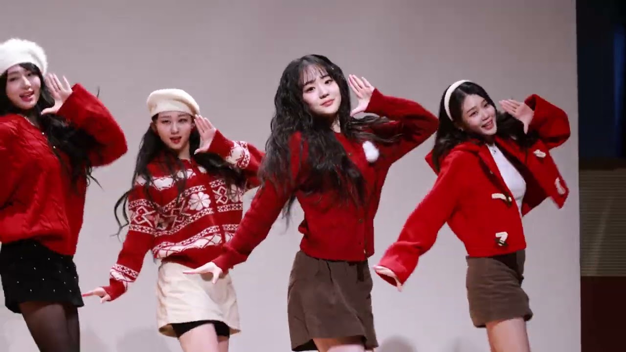 [4K] 231202 트리플에스(tripleS - LOVElution) 윤서연 'Girls' Capitalism' - 디어마이뮤즈 팬싸인회 직캠(fancam) @대치2동주민센터
