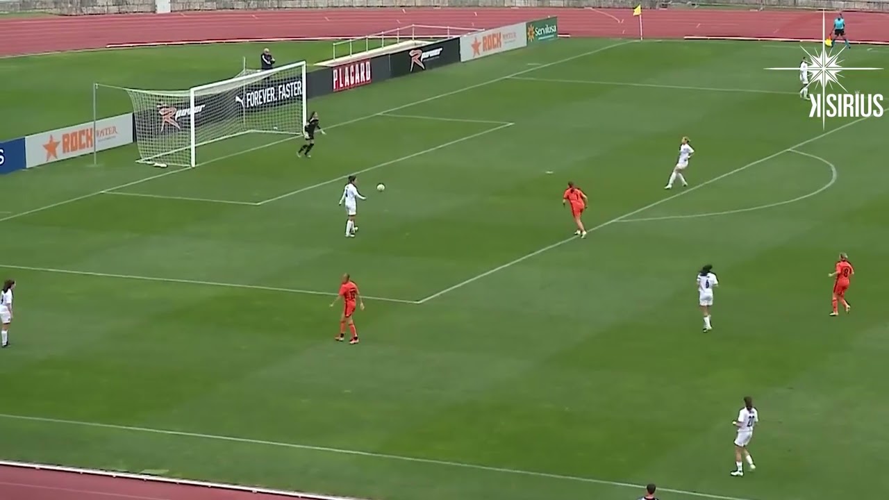 Carolina Jóia (SF Damaiense SAD) . Season 2024/25 . Goalkeeper
