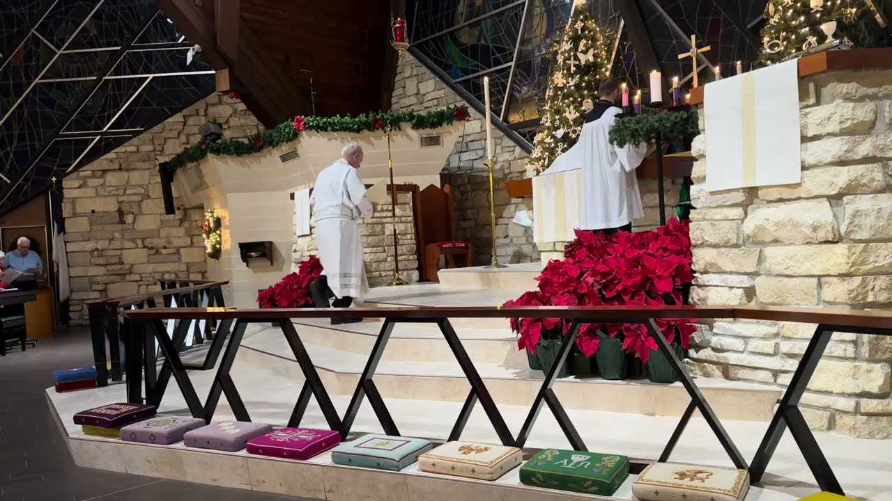 Christmas Eve at Grace Lutheran Church and School 2025
