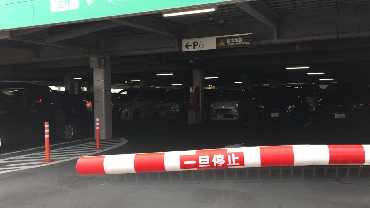 ららぽーと福岡 立体駐車場（車載動画）