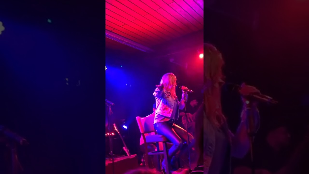 Jini Meyer singt „Black Roses“ von C.Bowen aus der Serie Nashville Jini & Friends Teil 5,08.02.20
