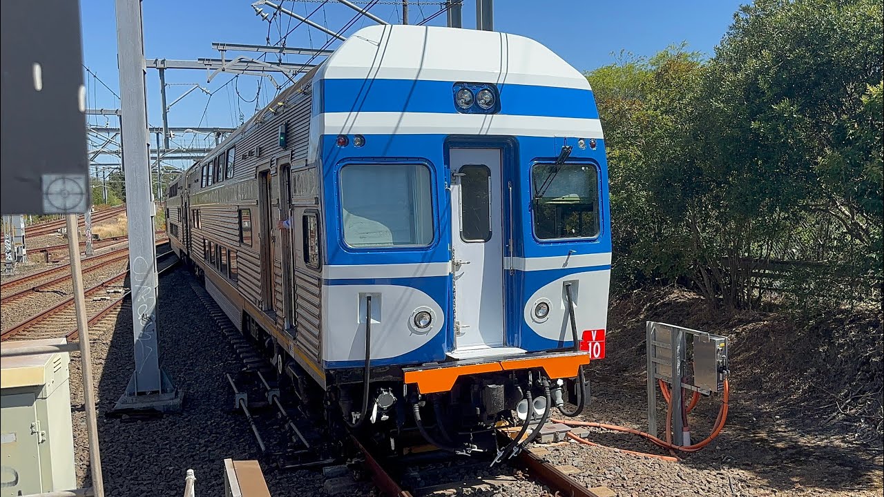 28/1/26 - 8 car Intercity (V) set departing Strathfield on Non timetabled run 910-
