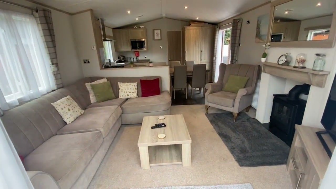 FW10 Carnaby Helmsley (2019) 2 bed Lodge for sale at Finlake - WALK ROUND