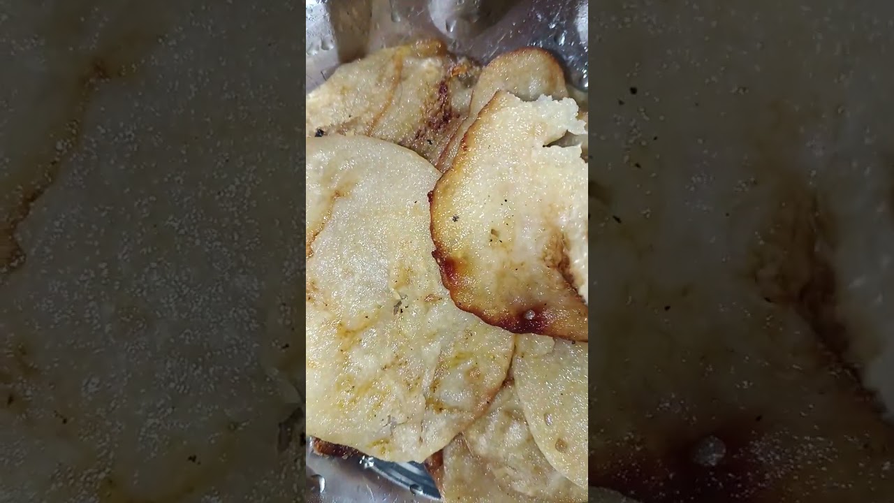 পিঠে বানিয়েছে।