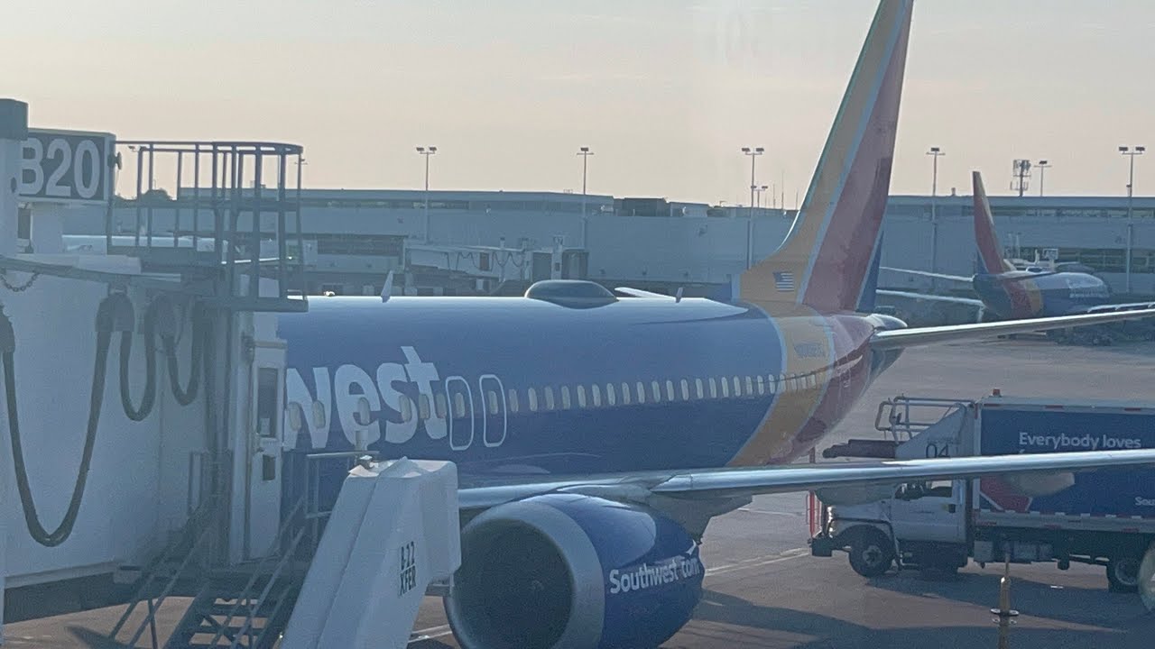 Flying Domestically | Southwest Airlines Flight 1469 | Chicago Midway - San Antonio | Full Flight!