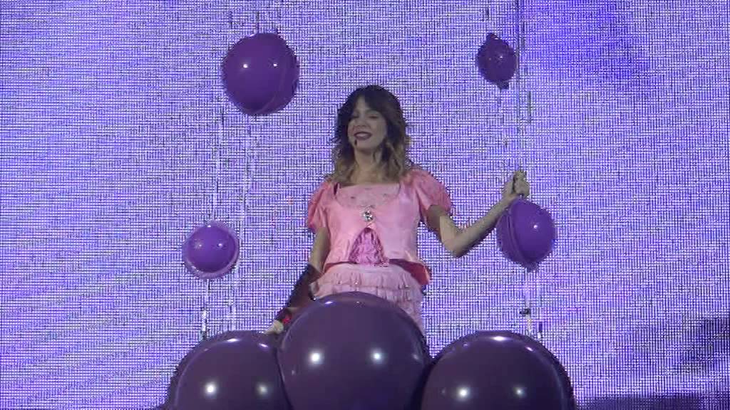 Violetta En Vivo : Paris - Hoy somos mas