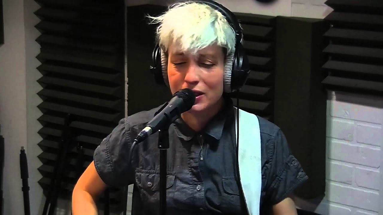 Jeanne Added - a War is coming - Session acoustique OÜI FM