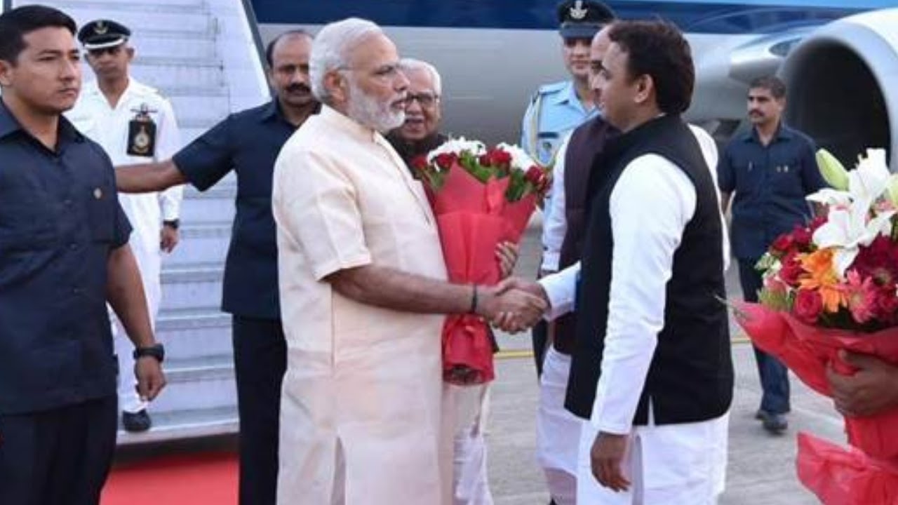 PM Modi Meets Akhilesh Yadav In Lucknow