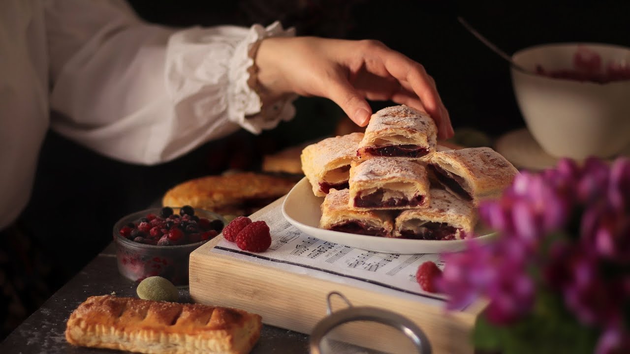 Berry Puff Pastry Pockets Recipe