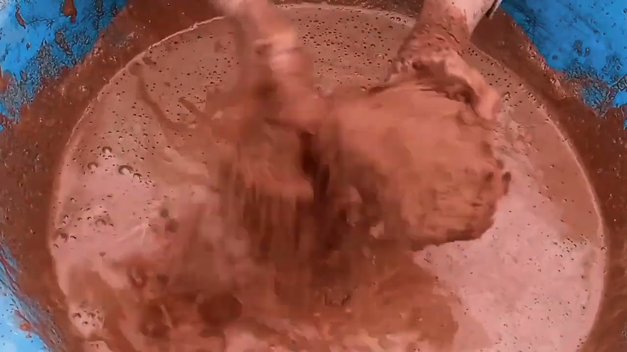 Pure red dirt shapes water 💦 crumbling yummy paste play 😋 satisfying