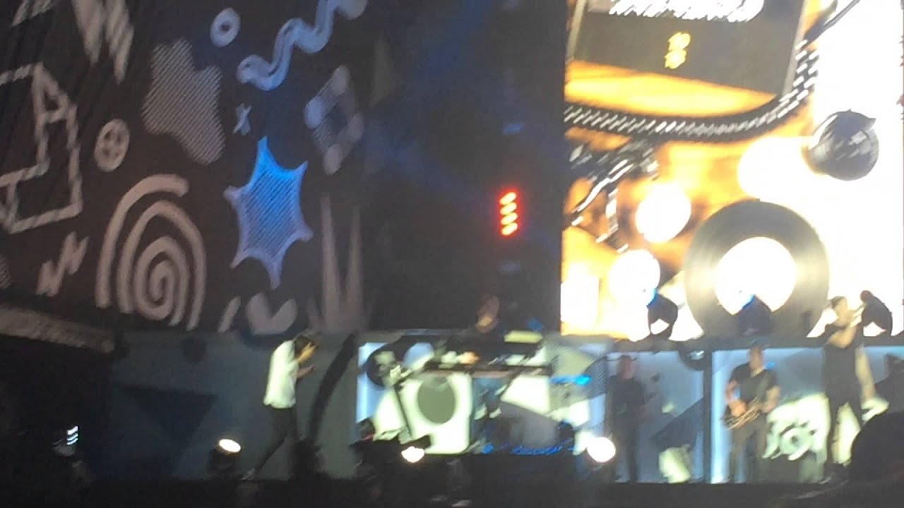 One Direction in Dubai - Strong/Better Than Words