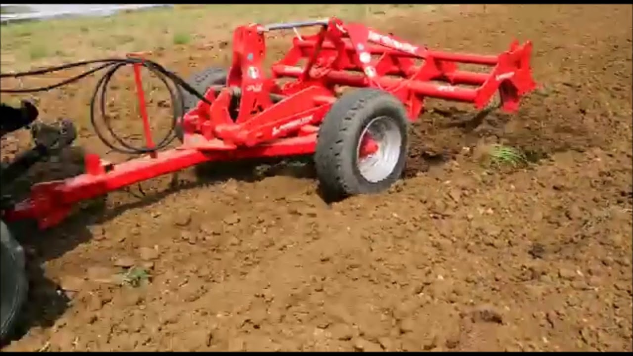 New Holland TK4.100 vs TK4.100 Smart-Trax