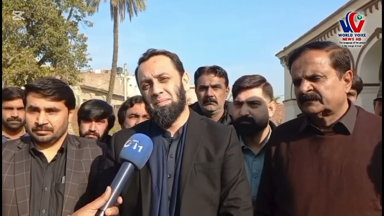 چنیوٹ وفاقی وزیر اطلاعات ونشریات عطاء اللہ تارڑ رجوعہ ہاوس رجوعہ سادات پہنچ گئےچنیوٹ وفاقی وزیر 