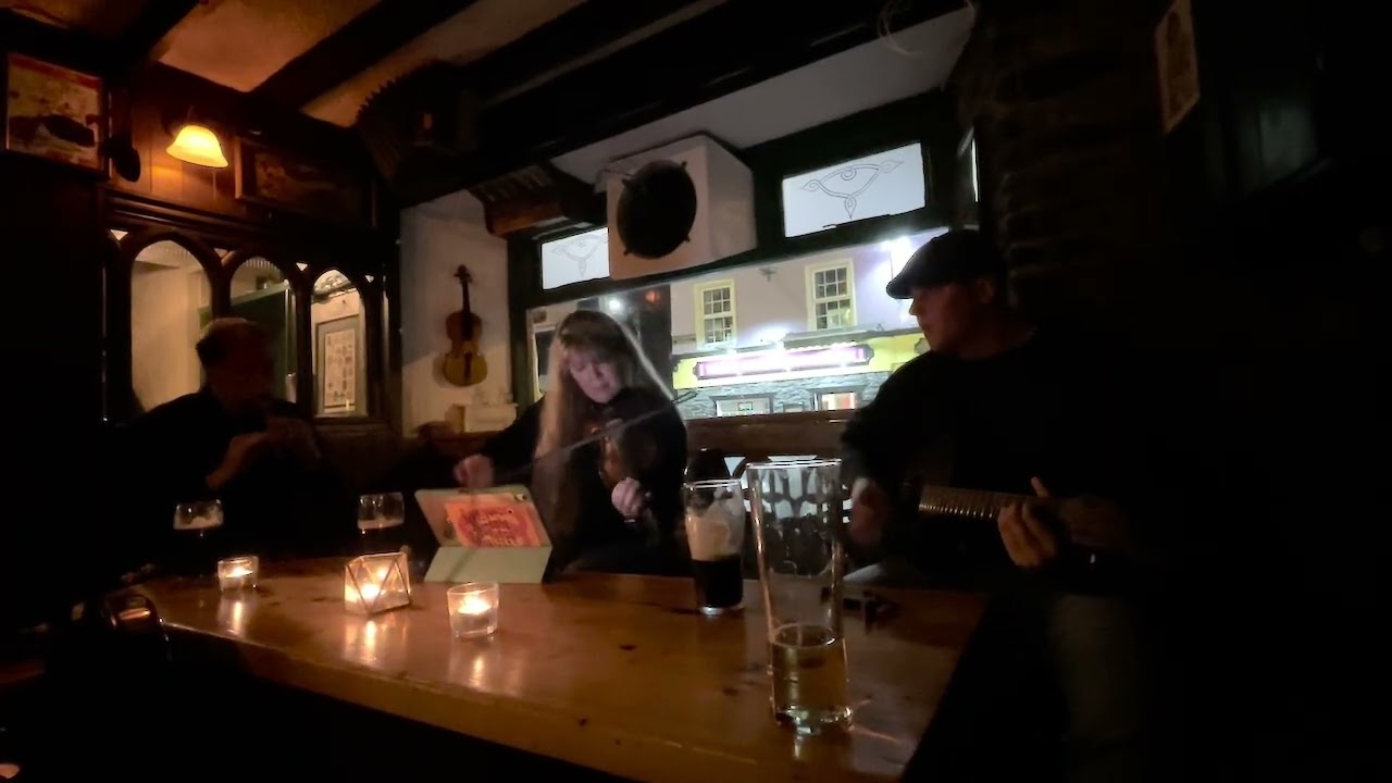 Dingle Ireland. An Droichead Beag Pub. Jig set: Rolling Wave - Market Place - Scatter the Mud.