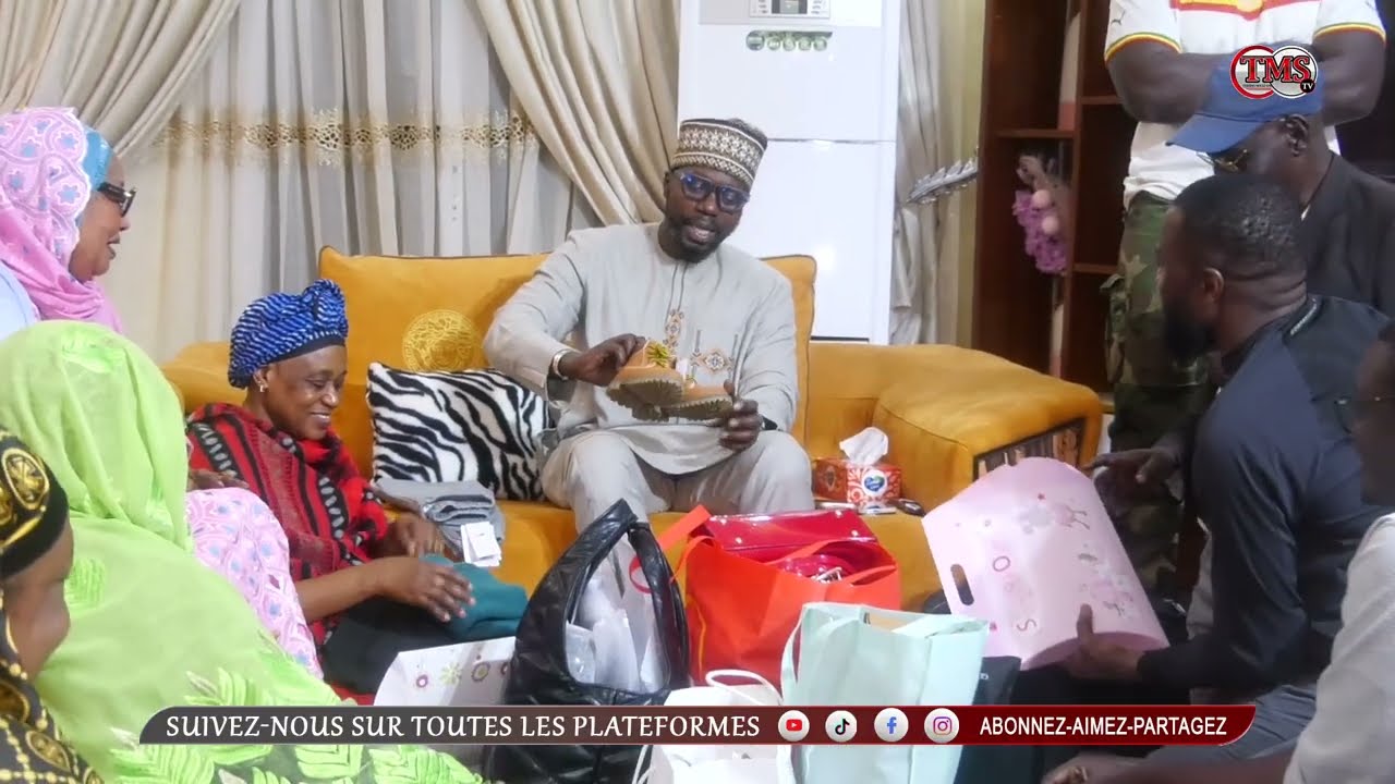 ZIAR ET OFFRE DE CADEAUX PAR DIAWRIGNR CHEIKH TALIBOUYA