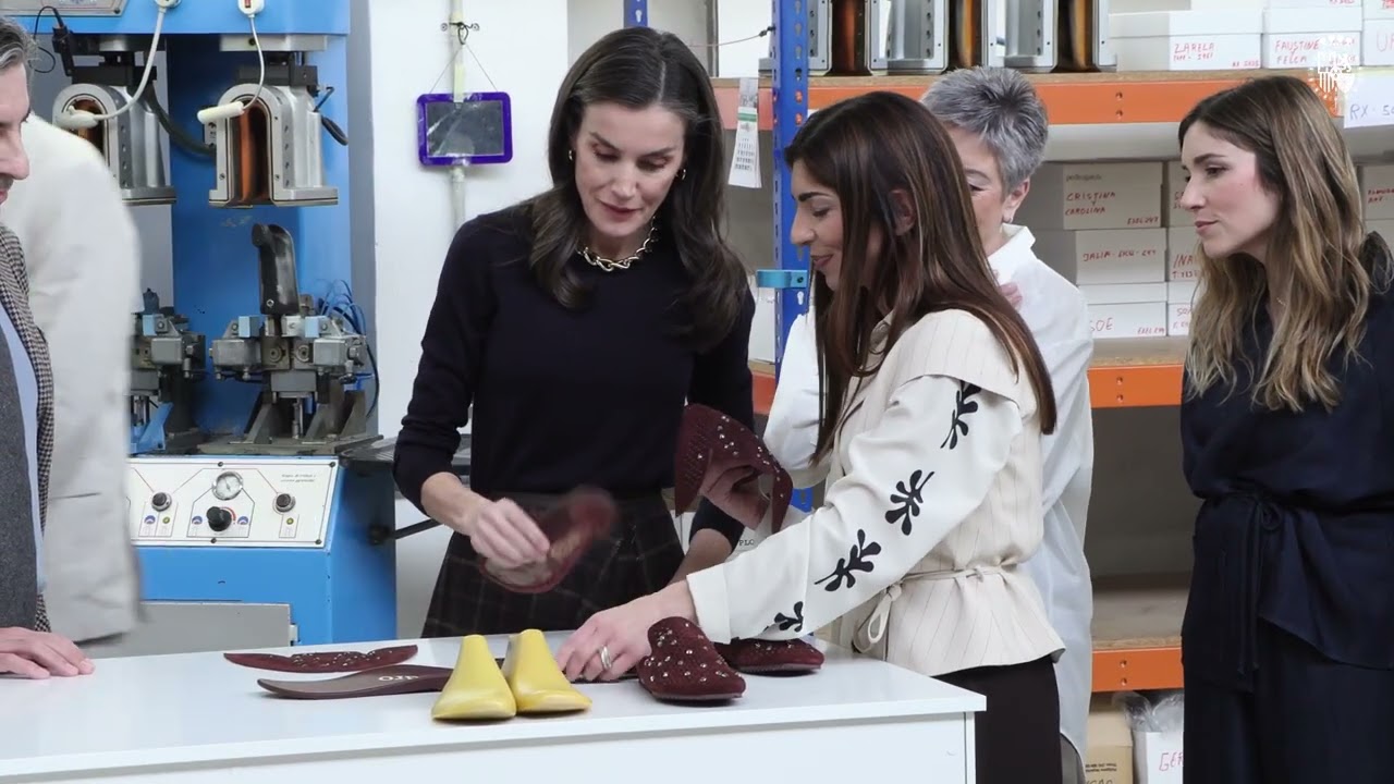 Visita de la Reina a la firma de calzado “Pedro García”, con motivo de su centenario