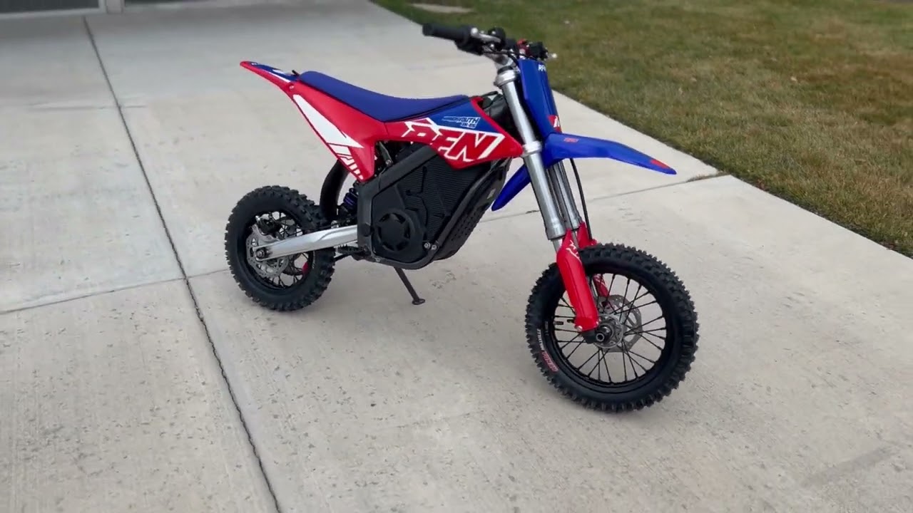 RFN WARRIOR YOUTH SX-E5 walk around 