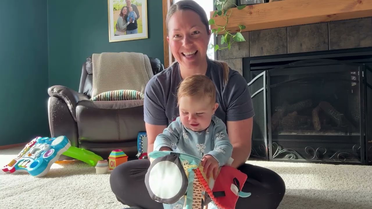 Review of Skip Hop Discovery Soft Baby Book by a mom and baby #babytoys #amazonfinds