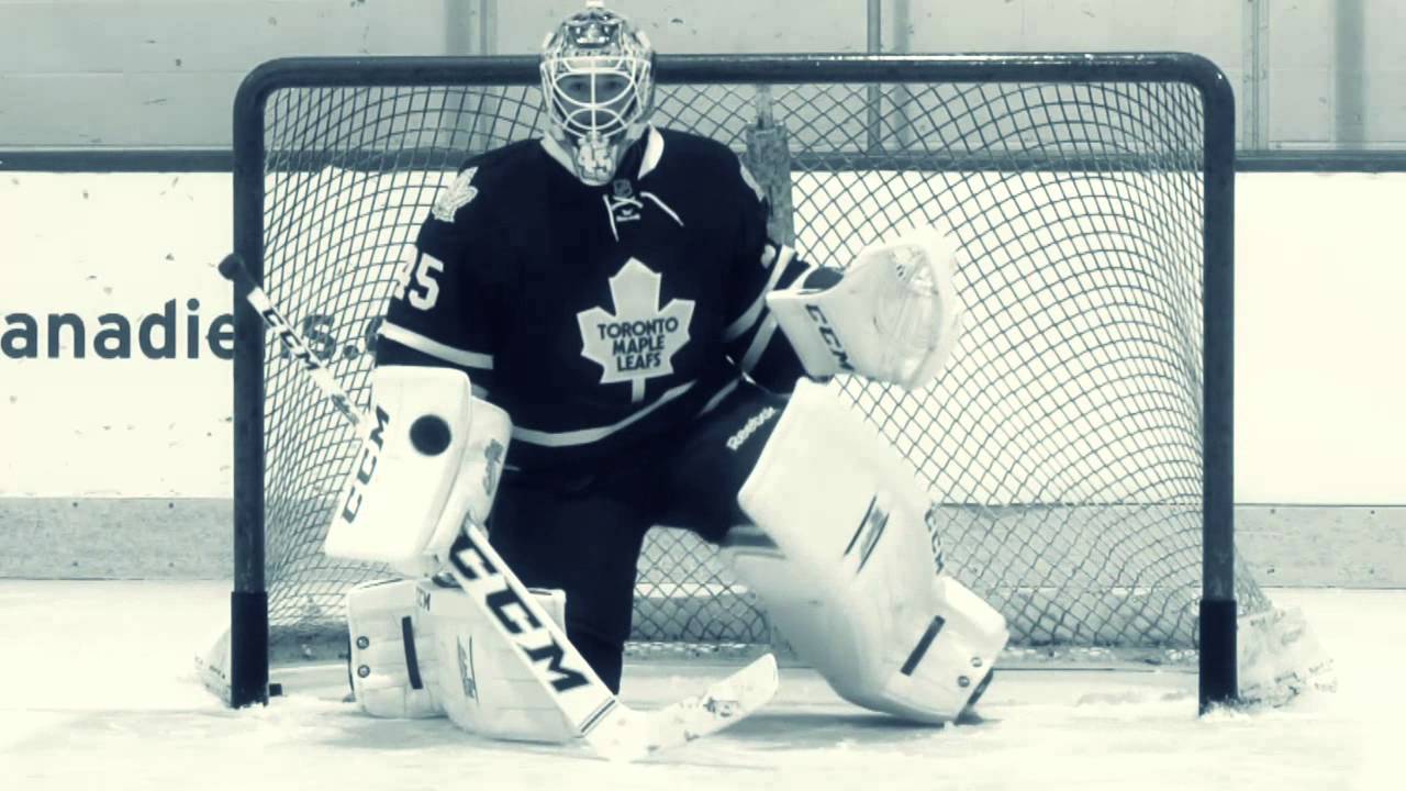 Jonathan Bernier talks about joining the Leafs and his Retro Flex gear