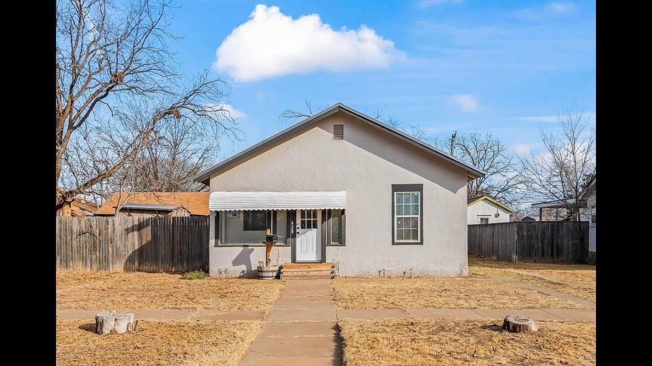 NEW LISTING: 620 S 11th Street Slaton TX 79364
