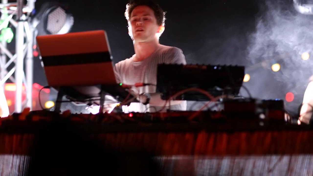 david august playing epikur at Nuba Paris 17 07 2015