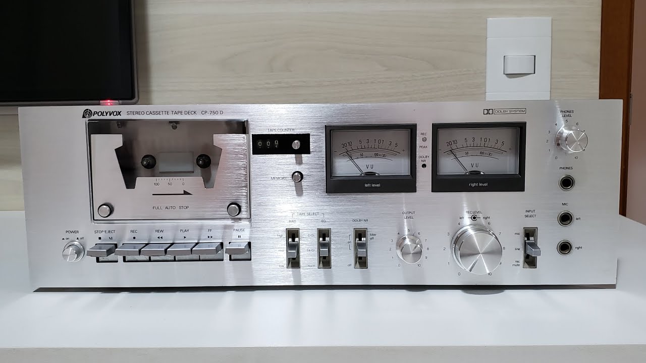 Tape deck Polyvox CP-750D: conserto fácil para o técnico?