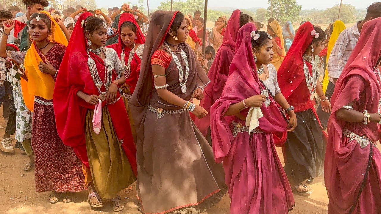 Juvanay tara gavaliya har bharin mariya vo taro bas mustallo kay // tribal dance bhurchhevadi timli