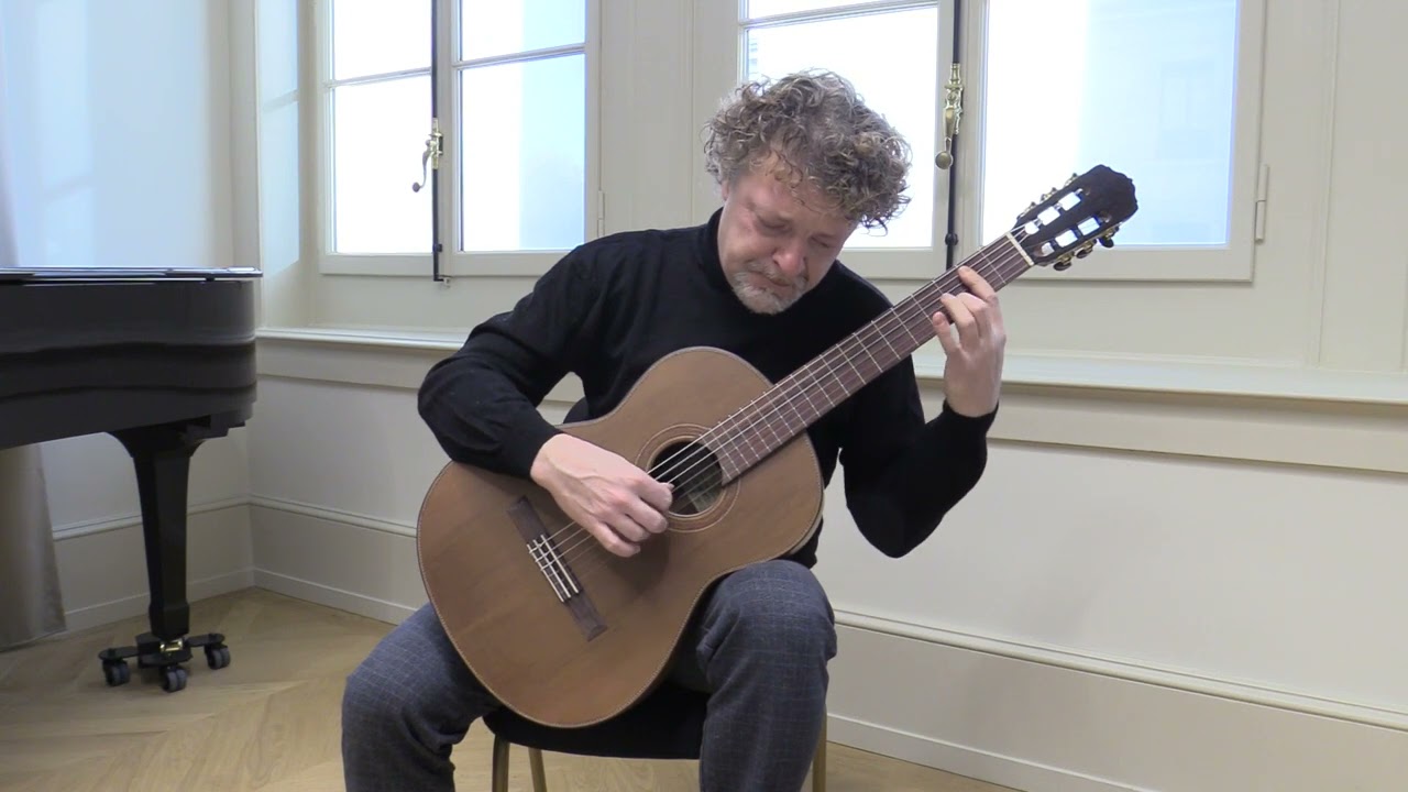 Alessio Nebiolo plays J.S. Bach Preludio BWV 1007