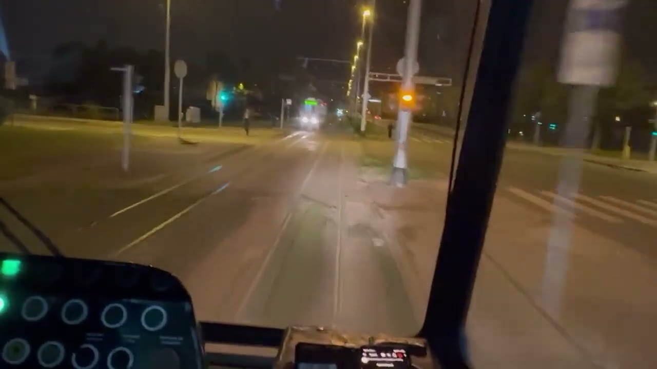 Linijom 2 Od Savi&scaron;ća do Donjih Svetica  KT4 #tram 