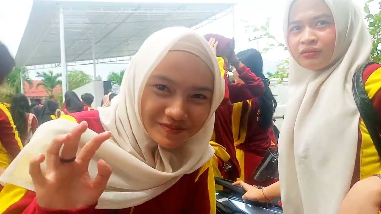 Ada yang dapat coklat hari valentine dalam ompreng