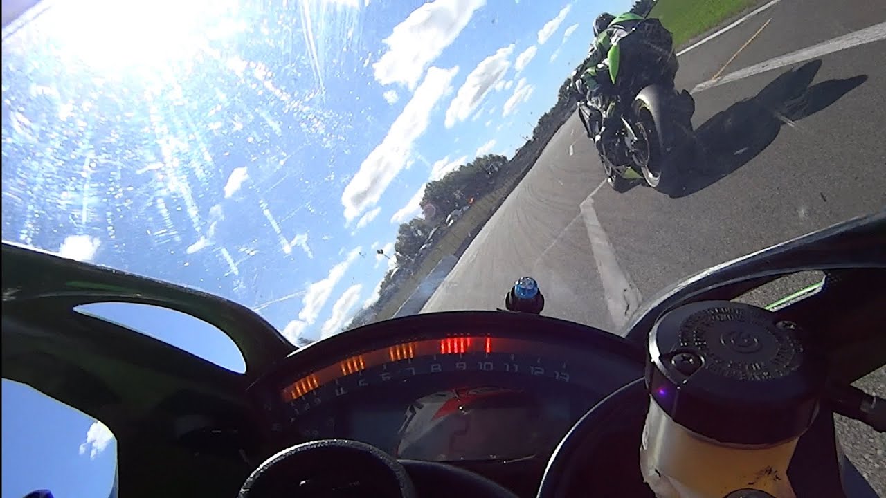 Suzuki series race 2 round 2 zx10r