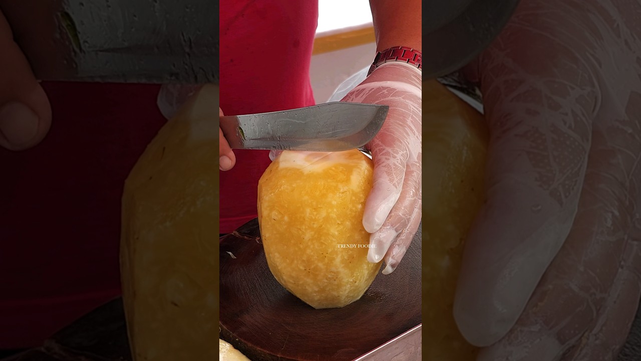 Sweet and fresh pineapple you have to eat when you go to Bangkok!!!