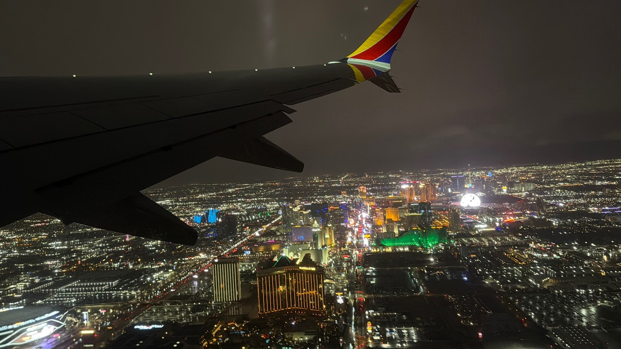 Windy Dusk Takeoff from Las Vegas (LAS) - Southwest Airlines - Boeing 737 MAX 8