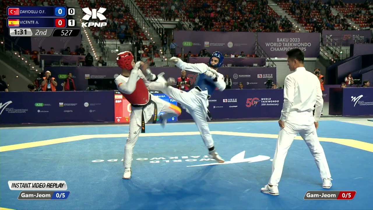 527 Quarter final Men  58kg TUR DAYIOGLU O F  ESP VICENTE A