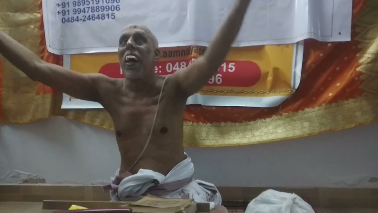 Dr K V Seshadrinath Sastrigal speaks on Gayathri Mahine at Kalady on 13.03.22