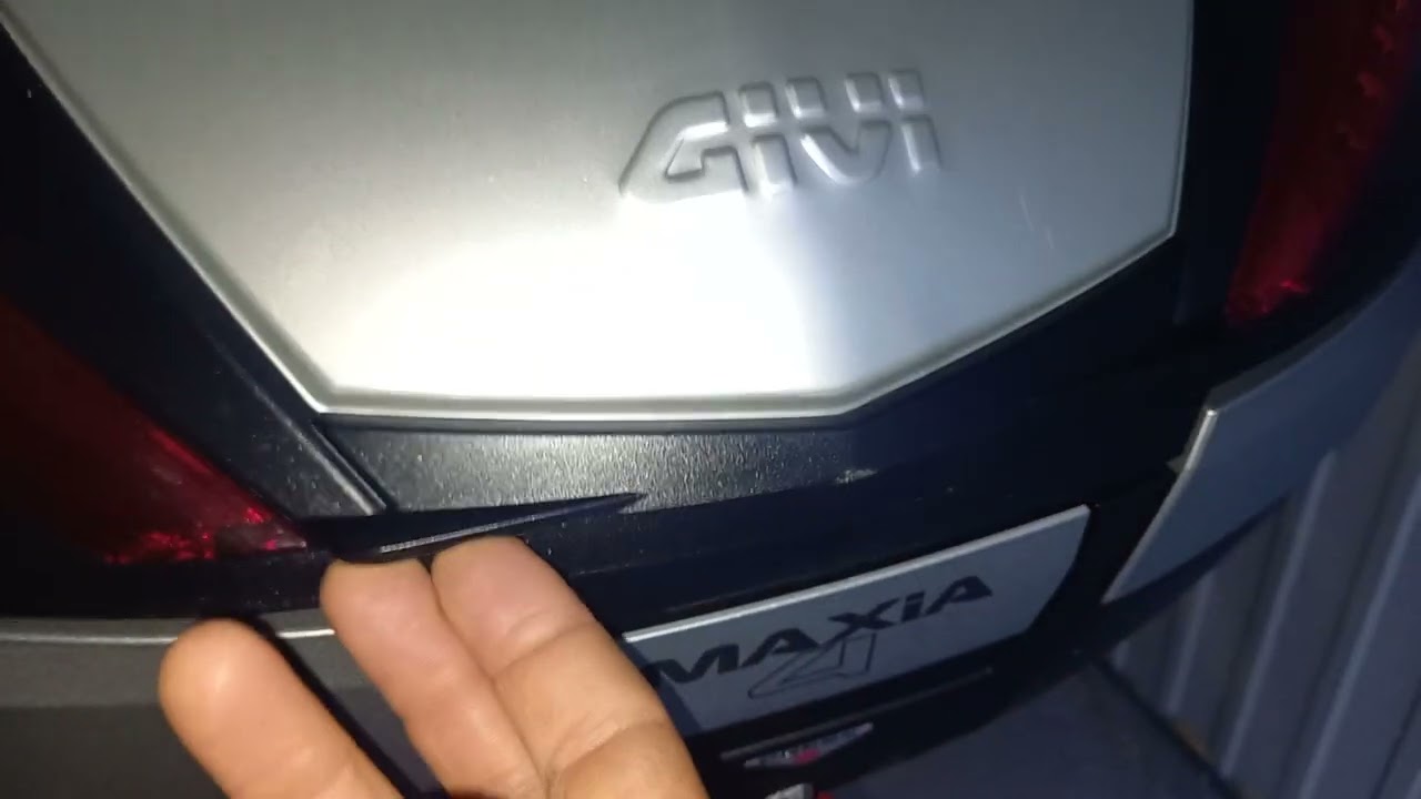 Givi Maxia 4-otwieranie podczas jazdy.