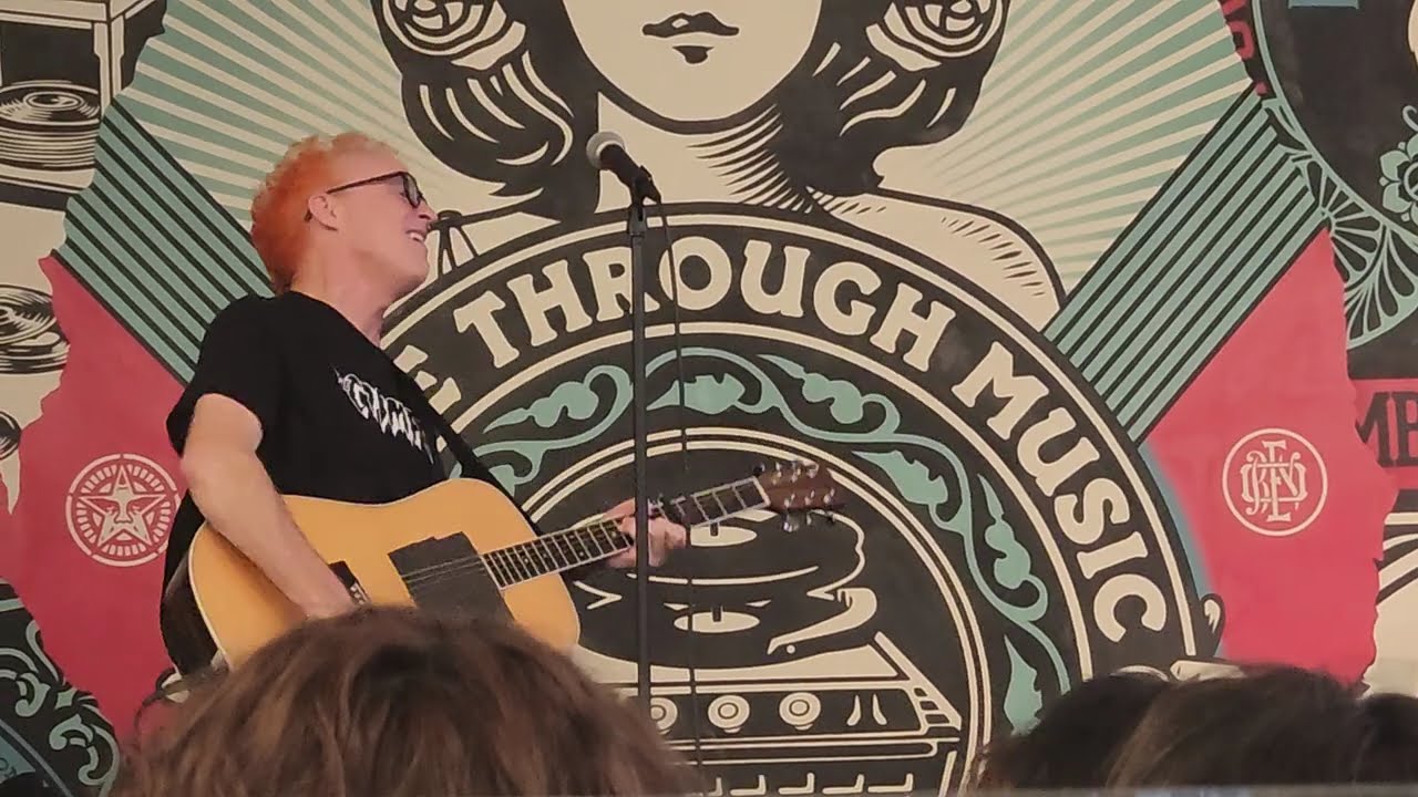 Live: Travis - Gaslight - Amoeba Hollywood Blvd. LA, CA, USA - L.A. Times Promo Tour