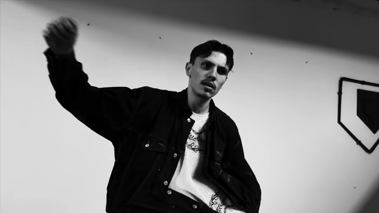 N&Oslash;NE - TŁO