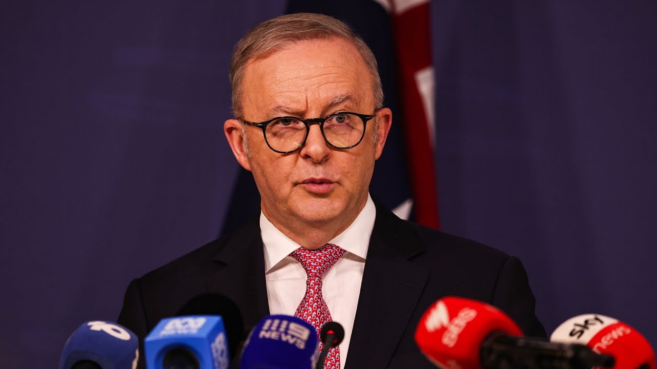 ‘Monumental incompetence’: Albanese fails to secure Australia-Papua New Guinea treaty