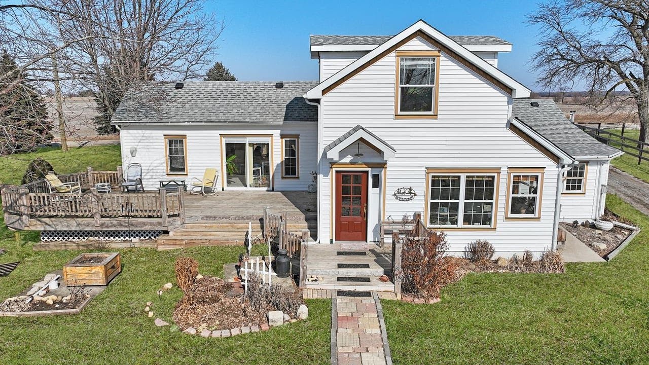17396 Scott Rd, Hinckley, IL