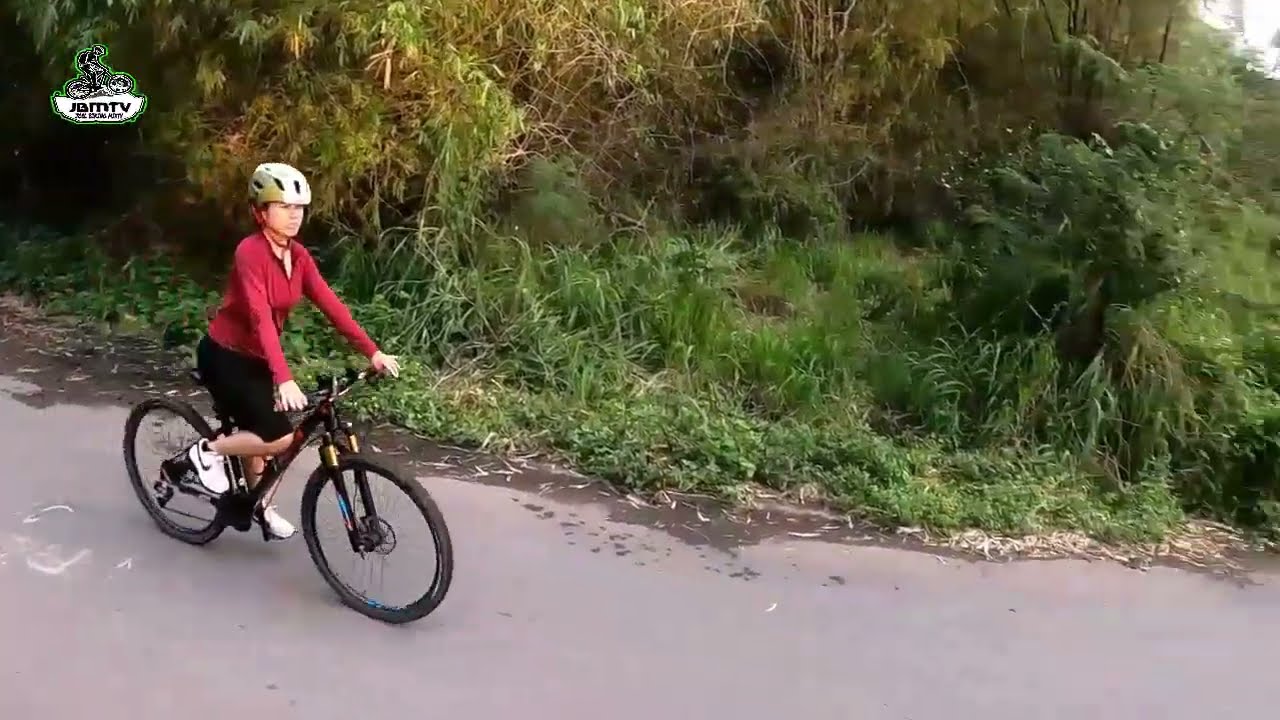 SHE RIDE #MTB #girlbiker