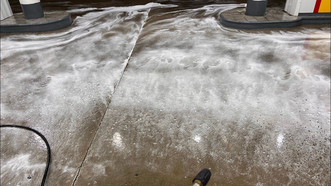 MAKE THOUSANDS DOING THIS! HOW TO PROPERLY PRESSURE WASH A GAS STATION WITH @Littles Pressure Washing