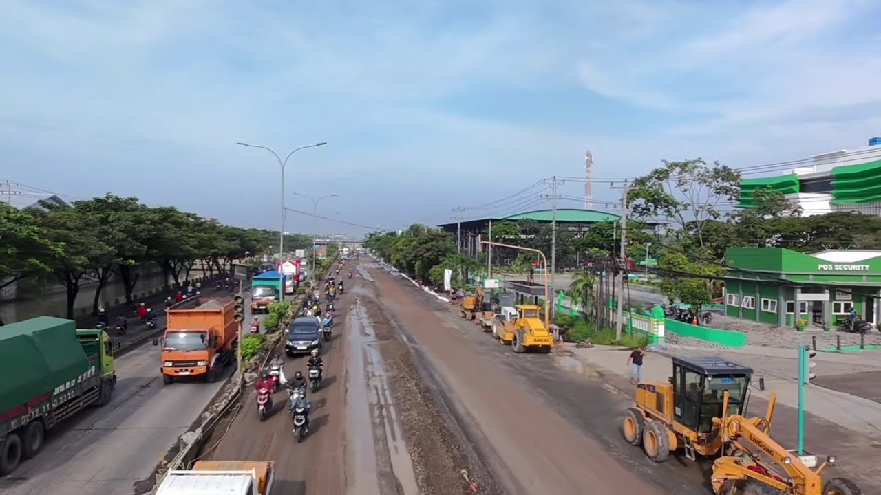Pantauan Peninggian Jl. kaligawe depan Unissula (udara dikit) di Rabu (110226), 