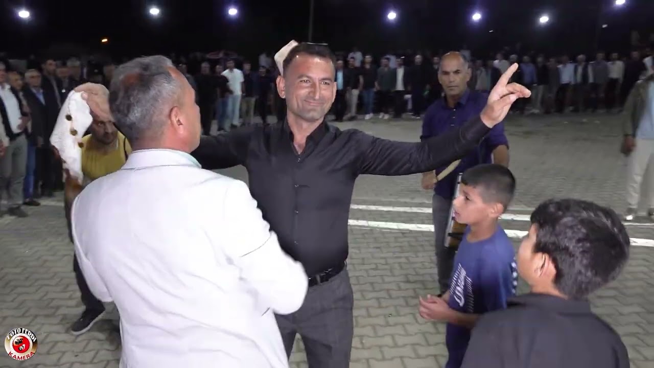 Foto Ferdi Kamera Halebiciler mutlaka izlesin  Demirkonak köyü Koşun Ailesi nişan merasimi grup şen