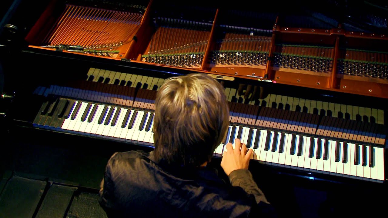 Charl du Plessis plays Girl From Ipanema (Jobim arr. Du Plessis)