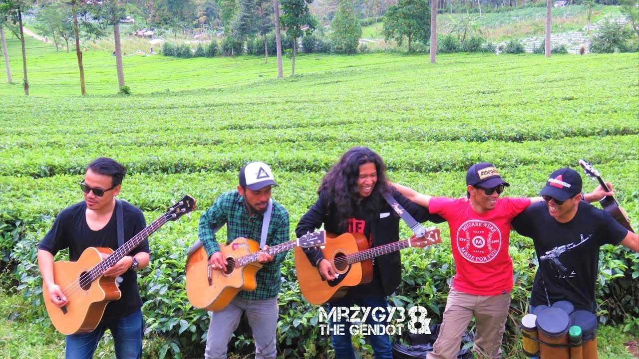 Sepanjang Jalan Kenangan Acoustic Pengamen Jos The Gendhot