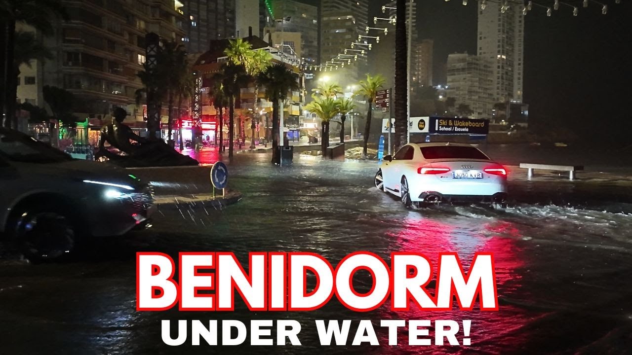 BENIDORM FLOODED AFTER MIDNIGHT &ndash; Beach UNDER WATER, Streets DRENCHED!
