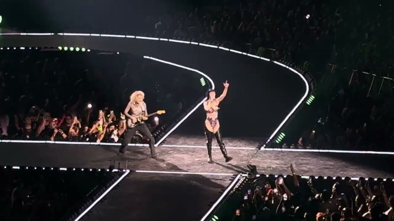 Katy Perry - Part of Me (Live at Arena CDMX) | The Lifetimes Tour
